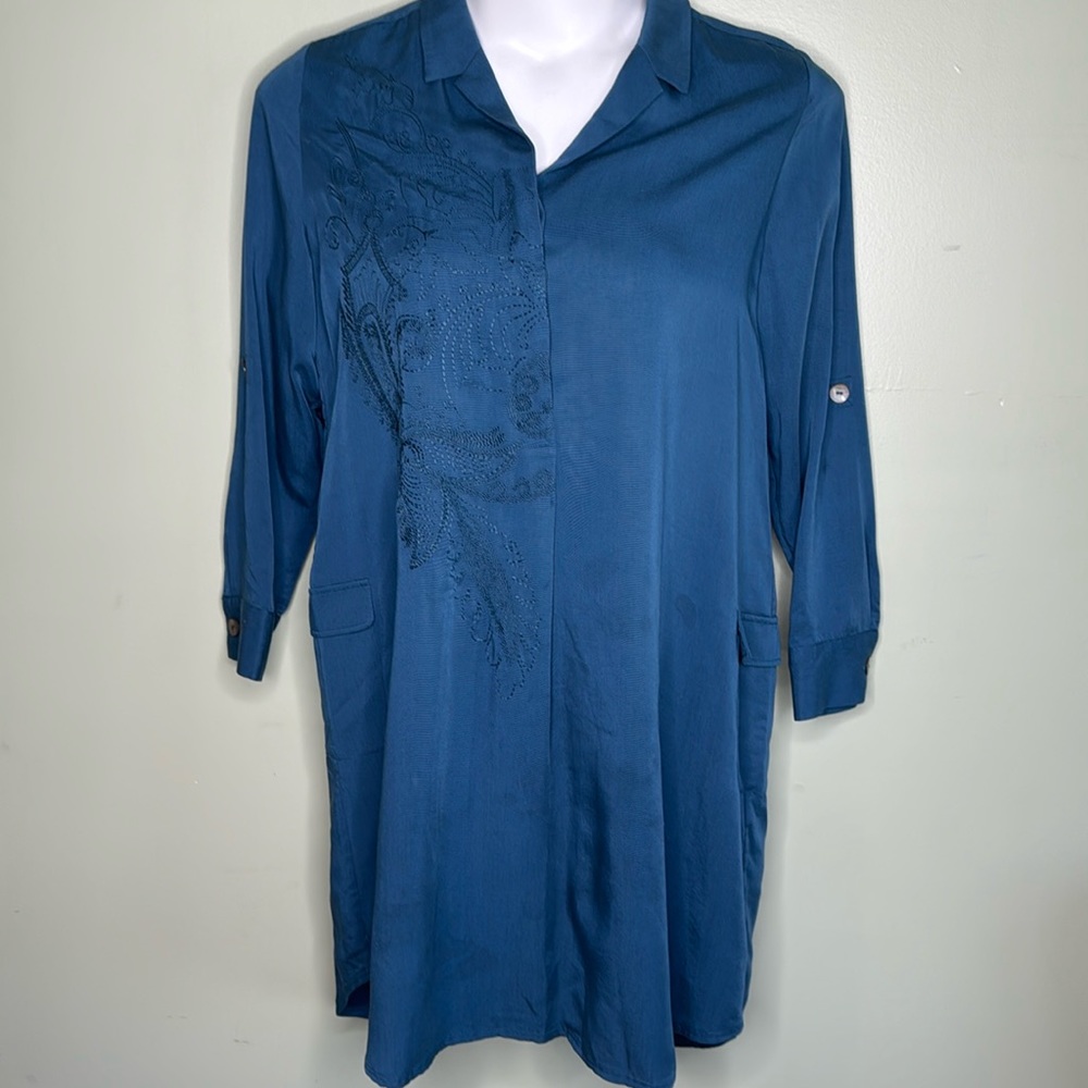 Soft Surroundings dress blue button front. Women’s L petite